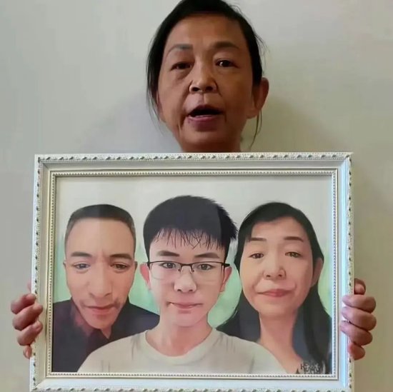 每日配资网站 罗帅宇的名字亮了，有人正在黑暗里发抖